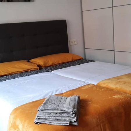 Apartamentos Milan 2 오비에도 외부 사진