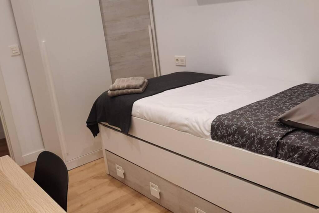 Apartamentos Milan 2 오비에도 외부 사진