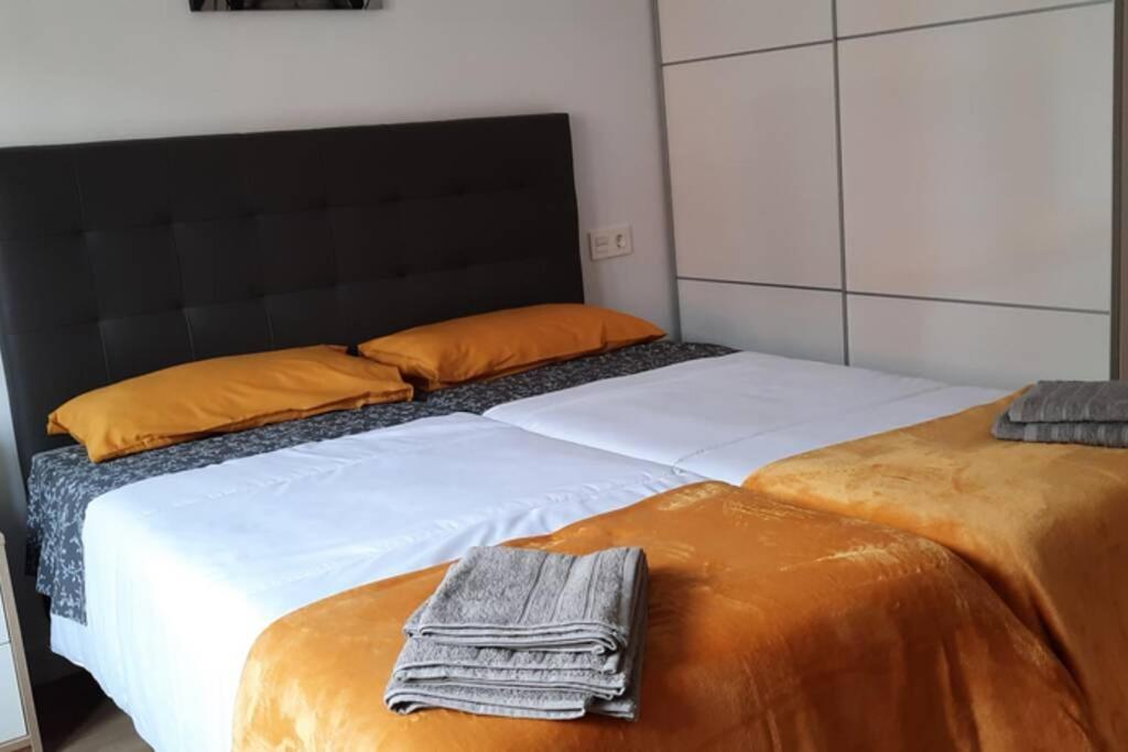 Apartamentos Milan 2 오비에도 외부 사진