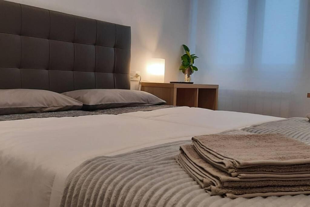 Apartamentos Milan 2 오비에도 외부 사진