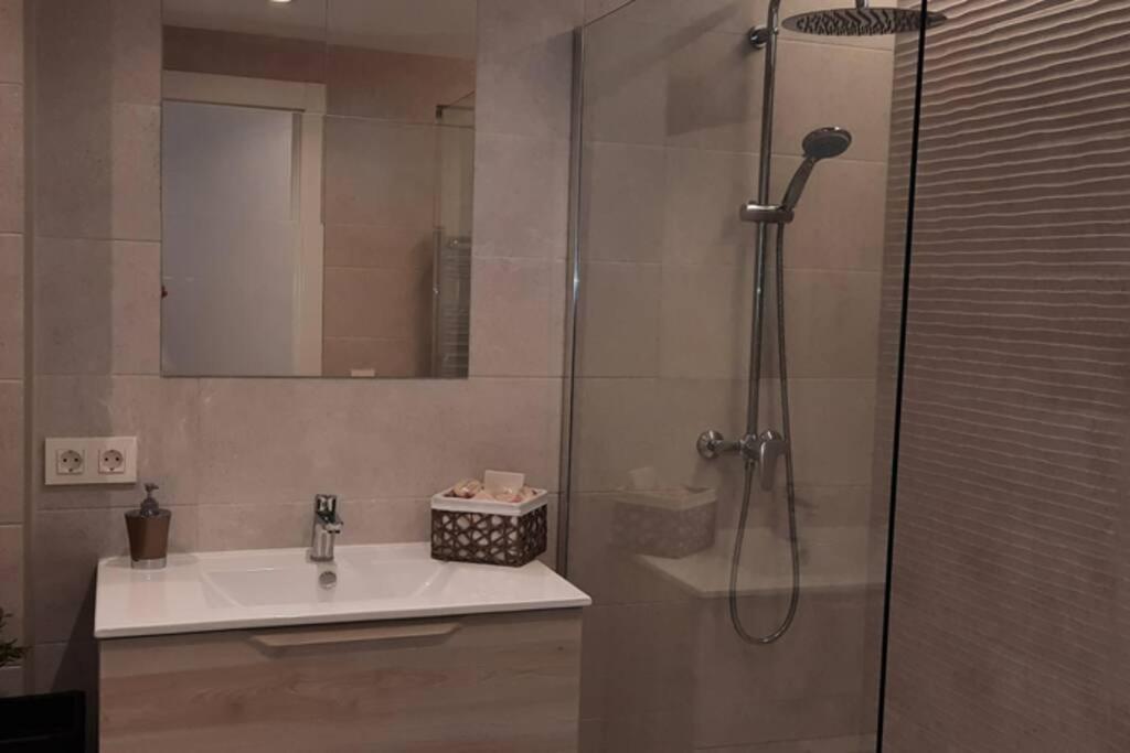 Apartamentos Milan 2 오비에도 외부 사진